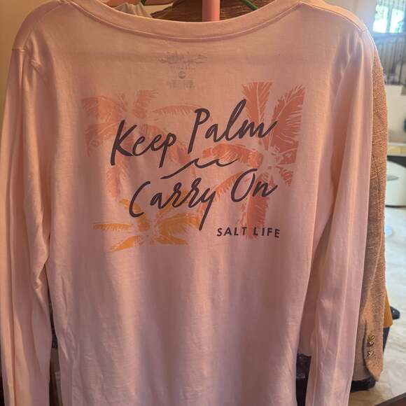 NWOT Salt Life Women's Pink Keep Palm Carry On Long Sleeve T-Shirt Size M - Picture 2 of 5
